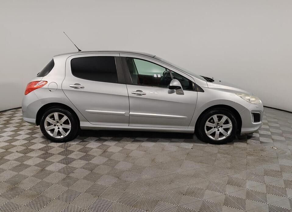 Peugeot 308, I Рестайлинг 1.6 AT (120 л.с.)