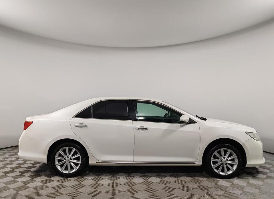 Toyota Camry, VII (XV50) 3.5 AT (249 л.с.)