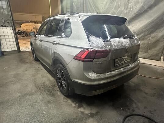 Volkswagen Tiguan, 2019&nbsp;г., 100&nbsp;734&nbsp;км