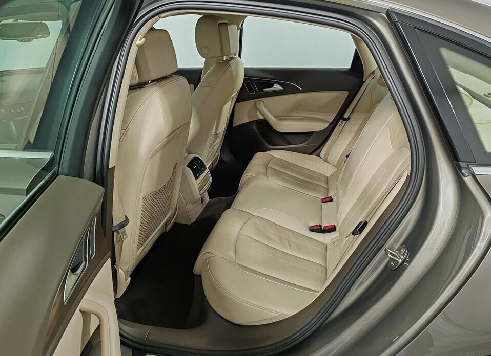 Audi A6, IV (C7) Рестайлинг 1.8 AMT (190 л.с.)