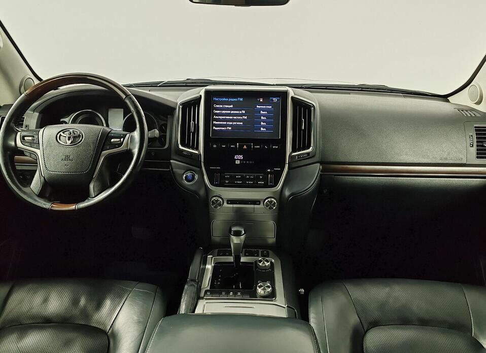 Toyota Land Cruiser, 200 Series Рестайлинг 2 4.5d AT (249 л.с.) 4WD