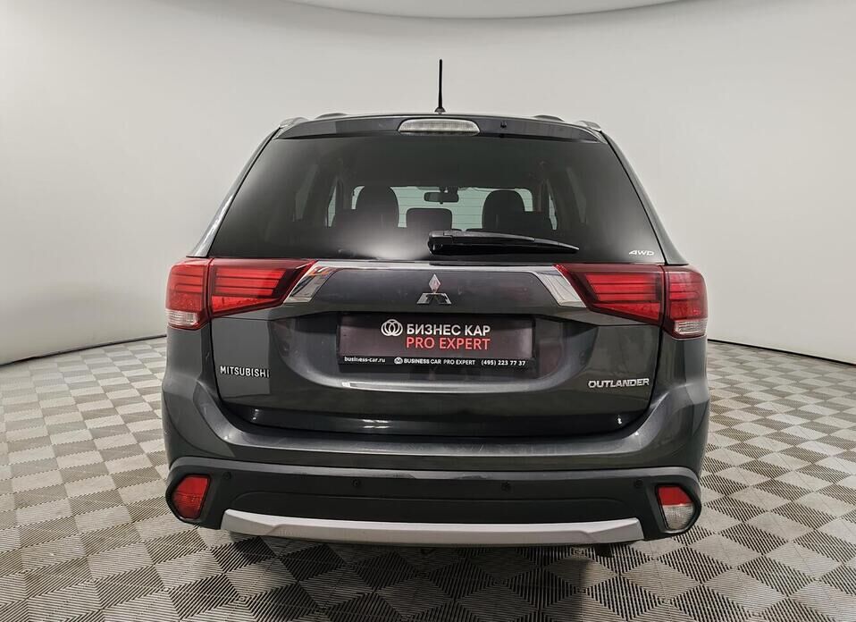Mitsubishi Outlander, III Рестайлинг 2 2.4 CVT (167 л.с.) 4WD