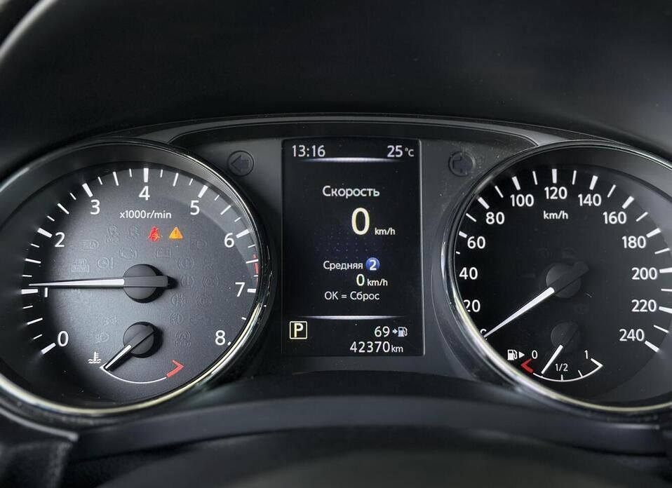 Nissan Qashqai, II Рестайлинг 2.0 CVT (144 л.с.)