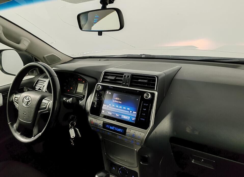 Toyota Land Cruiser Prado, 150 Series Рестайлинг 2 2.7 AT (163 л.с.) 4WD