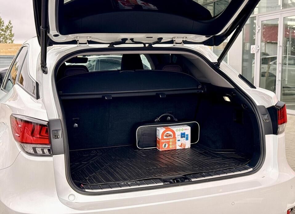 Lexus RX, IV Рестайлинг 300 2.0 AT (238 л.с.) 4WD