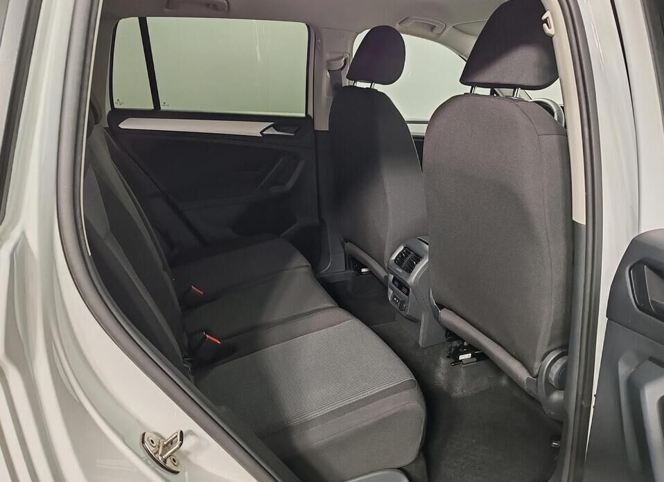 Volkswagen Tiguan, II Рестайлинг 1.4 AMT (150 л.с.)