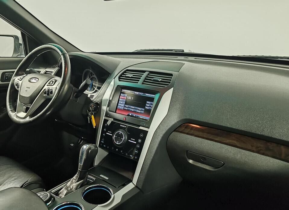 Ford Explorer, V 3.5 AT (294 л.с.) 4WD