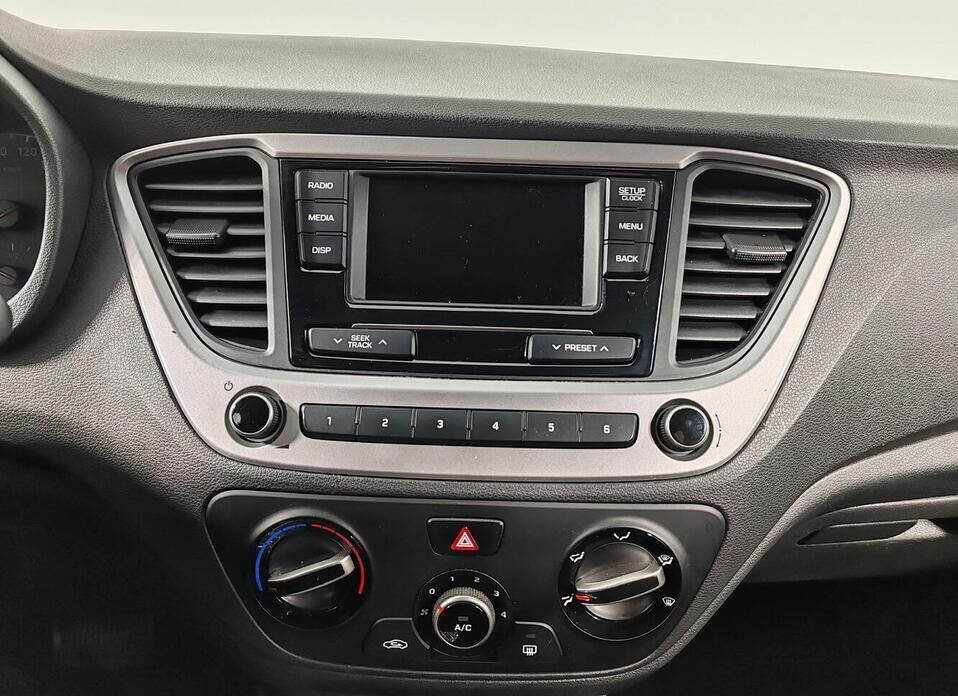 Hyundai Solaris, II 1.6 AT (123 л.с.)