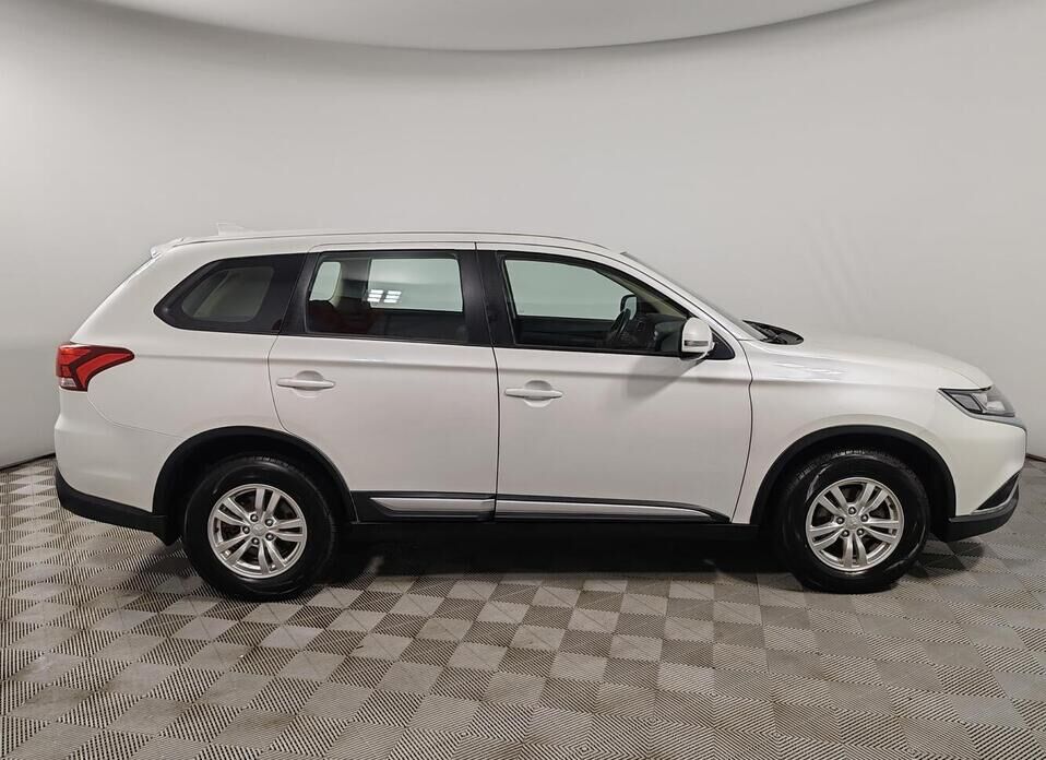 Mitsubishi Outlander, III Рестайлинг 3 2.0 CVT (146 л.с.) 4WD