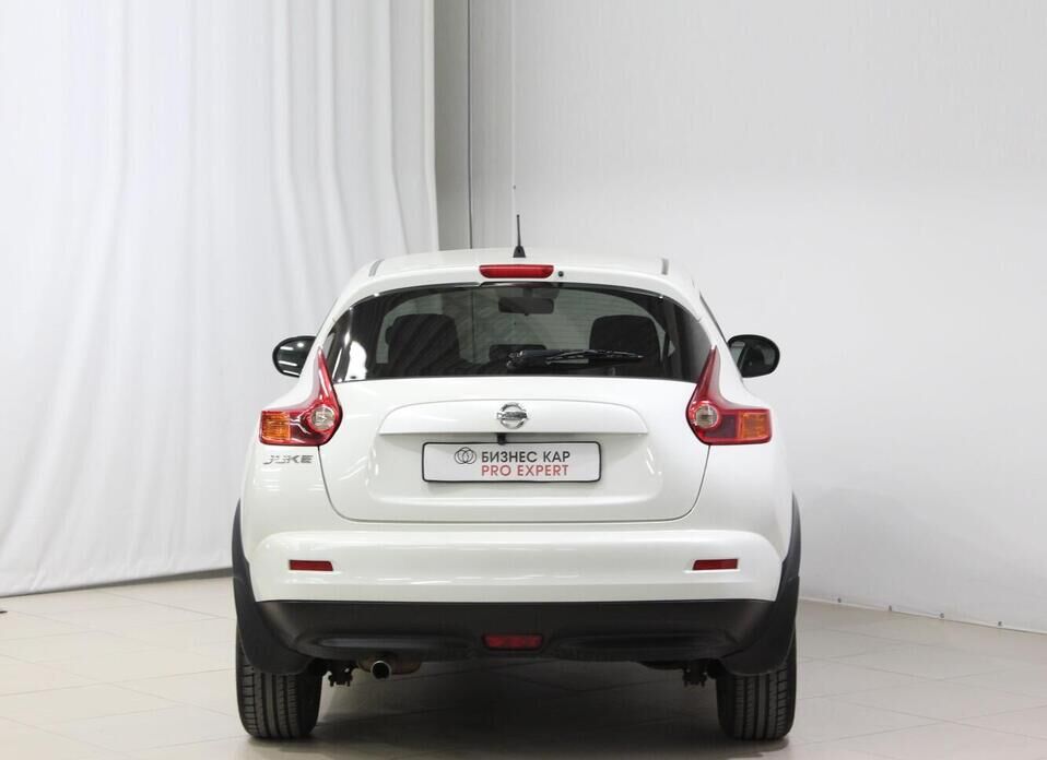 Nissan Juke, I 1.6 CVT (117 л.с.)
