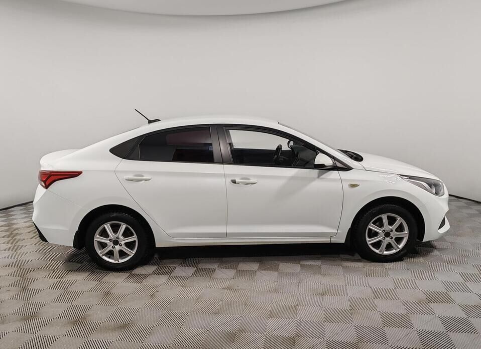 Hyundai Solaris, II 1.6 AT (123 л.с.)