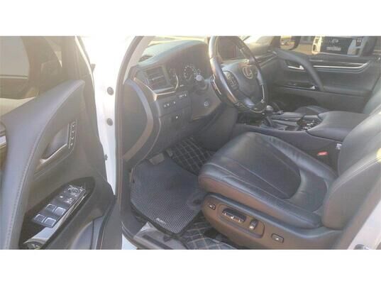 Lexus LX, 2020&nbsp;г., 66&nbsp;983&nbsp;км