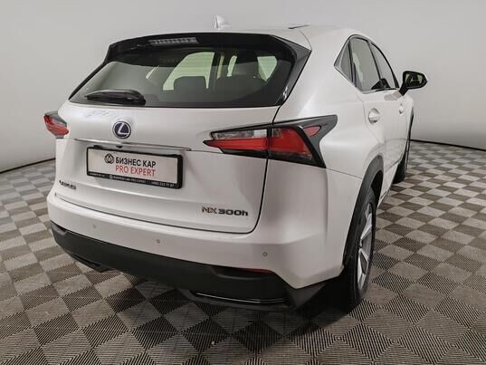 Lexus NX, 2017&nbsp;г., 183&nbsp;389&nbsp;км