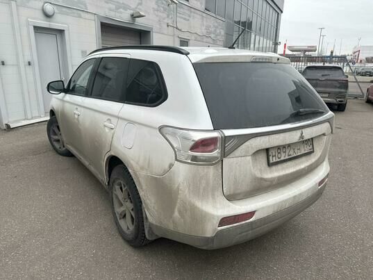 Mitsubishi Outlander, 2012 г., 194 171 км