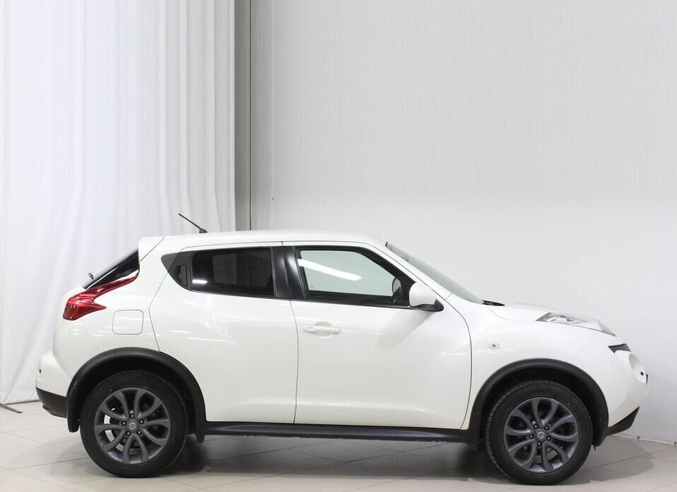 Nissan Juke, I 1.6 CVT (117 л.с.)