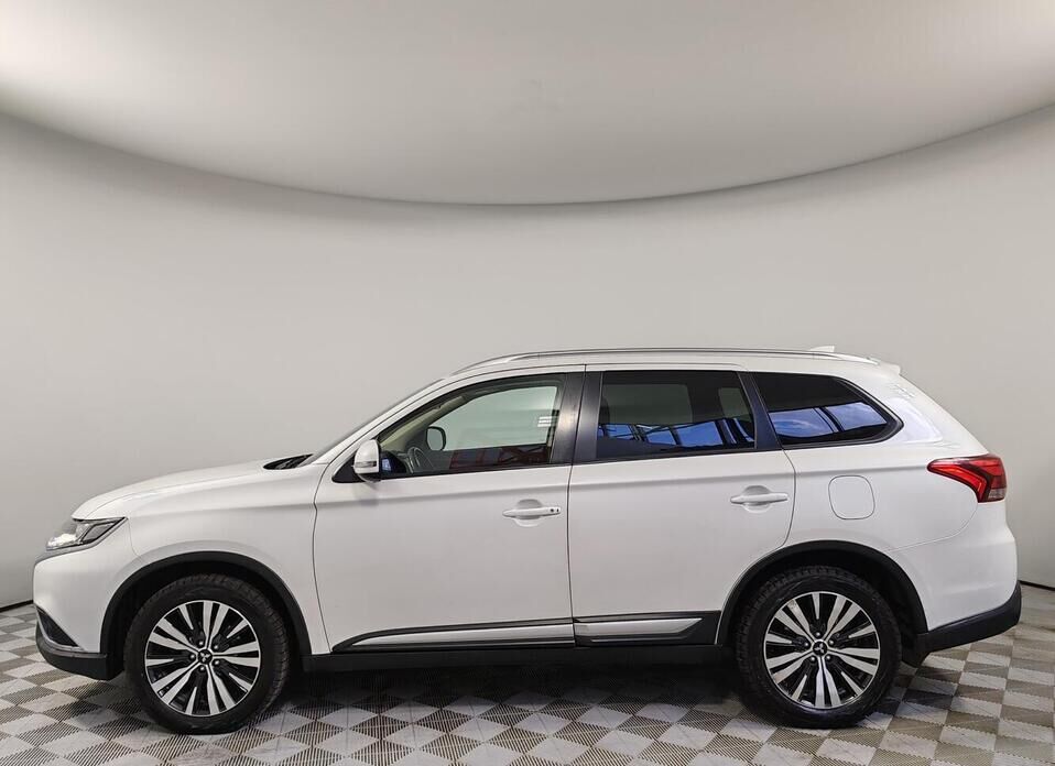 Mitsubishi Outlander, III Рестайлинг 2 2.0 CVT (146 л.с.) 4WD