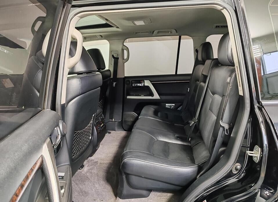 Toyota Land Cruiser, 200 Series Рестайлинг 1 4.5d AT (235 л.с.) 4WD