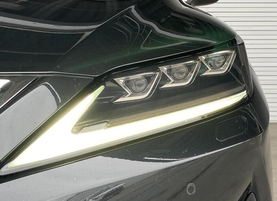 Lexus RX, IV Рестайлинг 300 2.0 AT (238 л.с.) 4WD