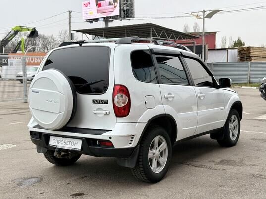 Chevrolet Niva, 2018&nbsp;г., 136&nbsp;336&nbsp;км