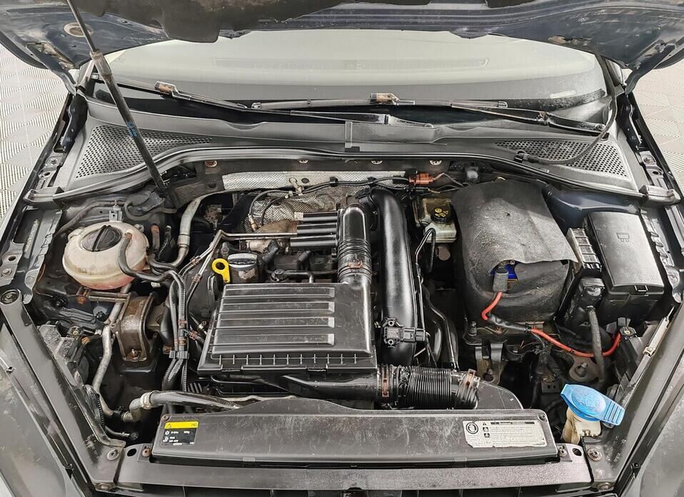Volkswagen Golf, VII 1.4 AMT (122 л.с.)