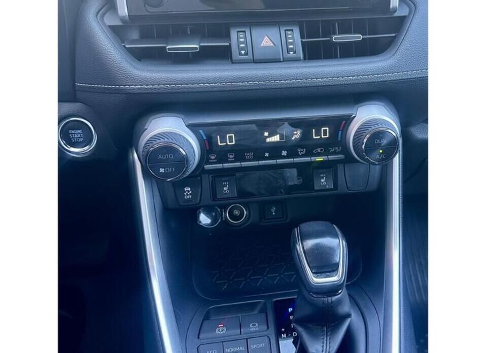Toyota RAV4, V (XA50) 2.0 CVT (149 л.с.) 4WD