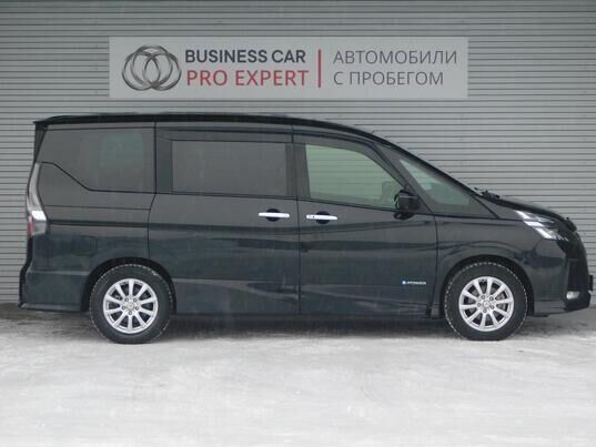 Nissan Serena, 2021&nbsp;г., 82&nbsp;699&nbsp;км