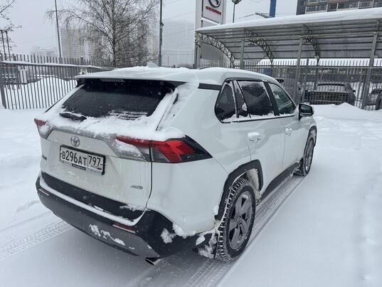 Toyota RAV4, 2019&nbsp;г., 72&nbsp;358&nbsp;км