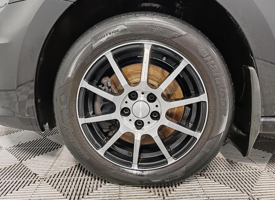 Volkswagen Polo, V Рестайлинг 1.6 AT (110 л.с.)