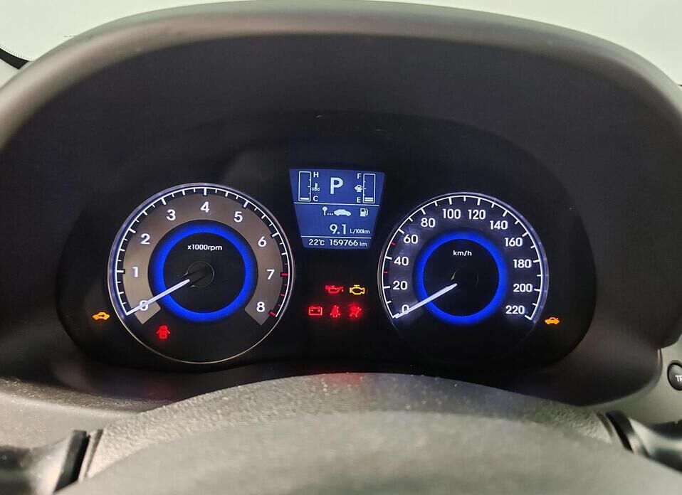 Hyundai Solaris, I Рестайлинг 1.6 AT (123 л.с.)