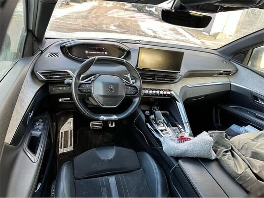 Peugeot 3008, 2021&nbsp;г., 121&nbsp;924&nbsp;км
