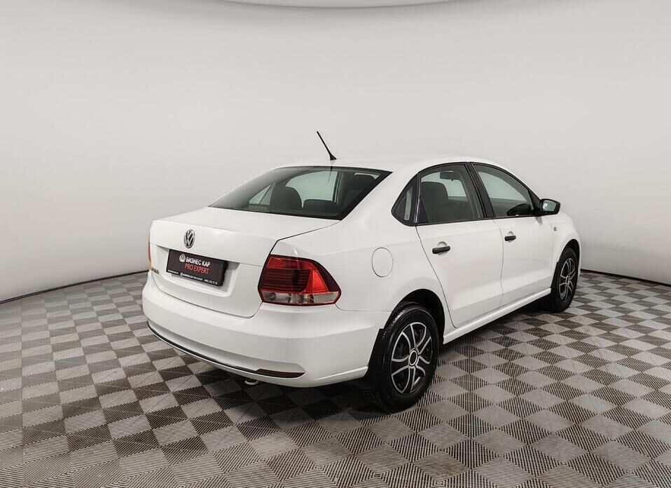 Volkswagen Polo 1.6 MT (110 л.с.)