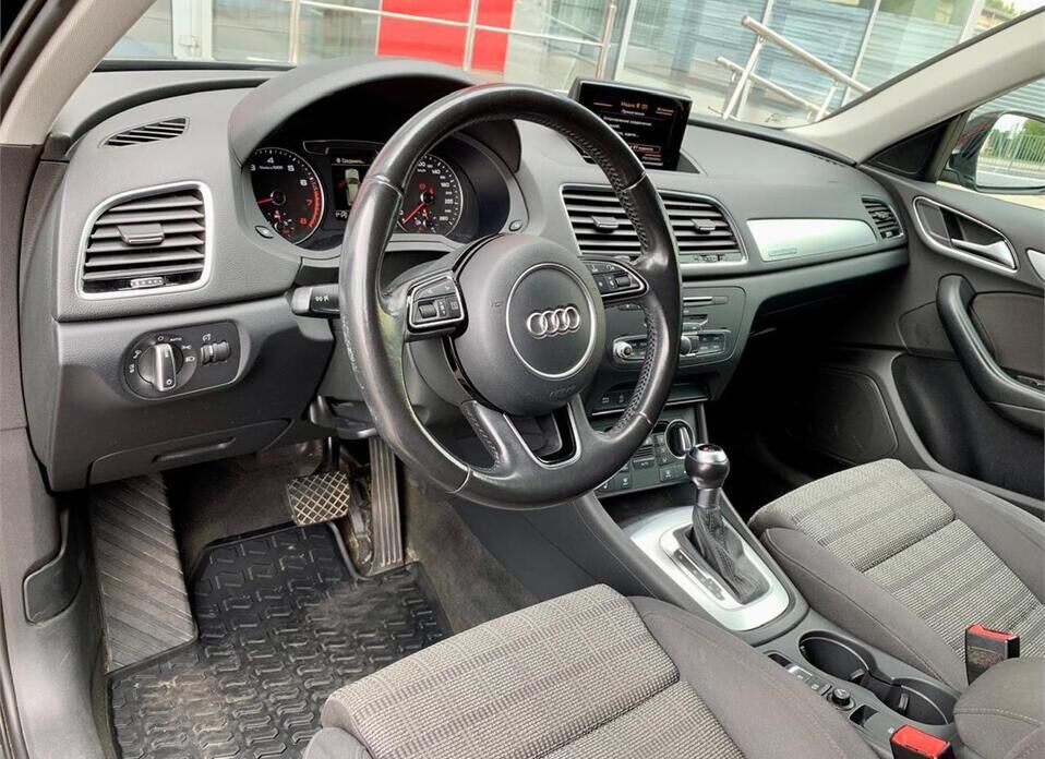 Audi Q3 2.0 AMT (220 л.с.) 4WD
