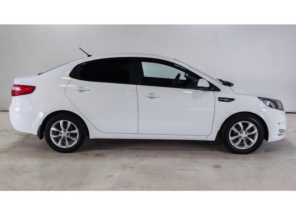 Kia Rio 5-speed 1.6 MT (123 л.с.)