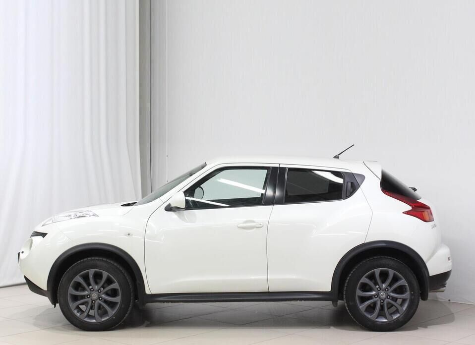 Nissan Juke, I 1.6 CVT (117 л.с.)