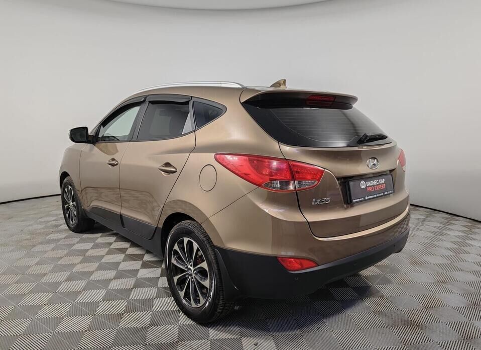 Hyundai ix35, I Рестайлинг 2.0 AT (150 л.с.)
