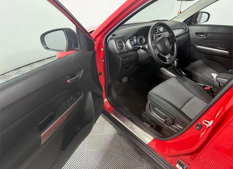 Suzuki Vitara, II Рестайлинг 1.6 AT (117 л.с.)