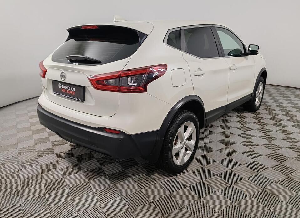 Nissan Qashqai, II Рестайлинг 1.2 MT (115 л.с.)