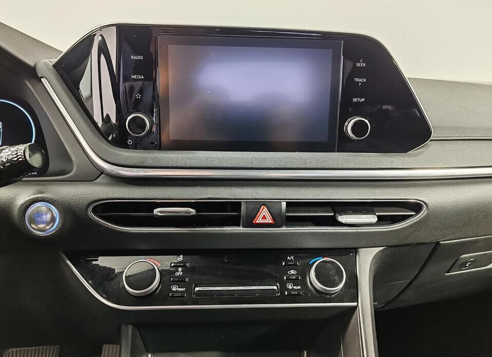 Hyundai Sonata 2.5 AT (180 л.с.)