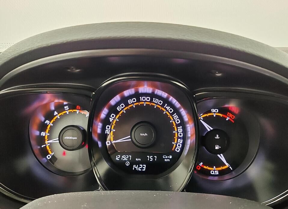 LADA (ВАЗ) Vesta, I 1.6 MT (106 л.с.)