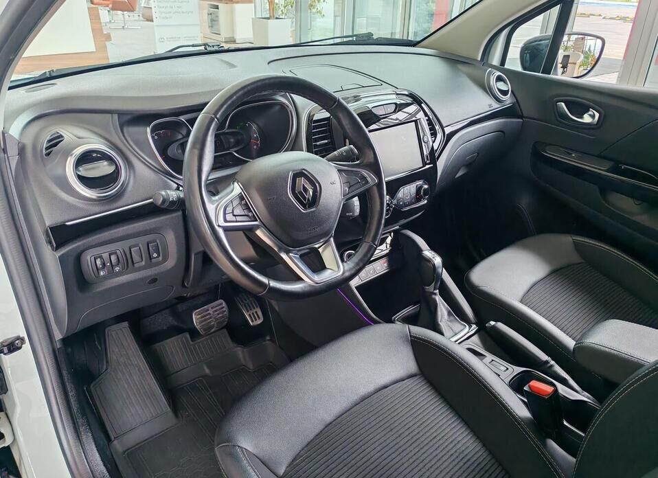 Renault Kaptur, I Рестайлинг 1.6 CVT (114 л.с.)