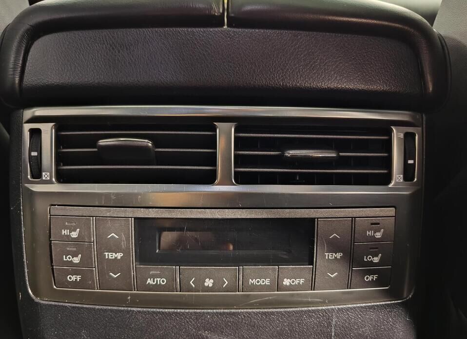 Lexus LX, III 570 5.7 AT (367 л.с.) 4WD