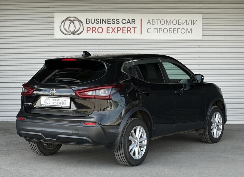 Nissan Qashqai, II Рестайлинг 2.0 CVT (144 л.с.)