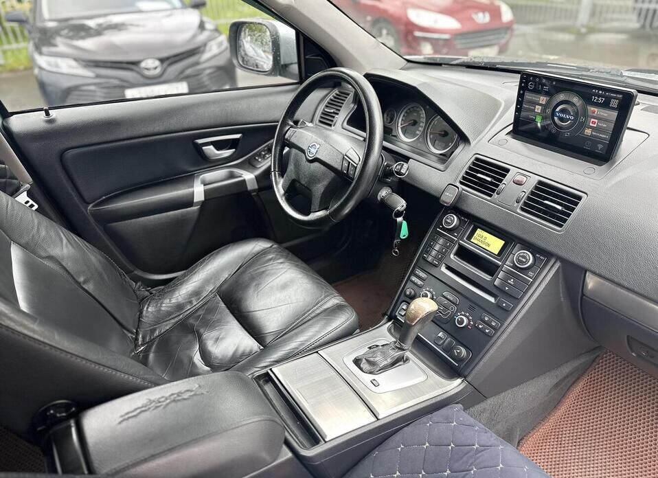 Volvo XC90 2.5 AT (210 л.с.) 4WD