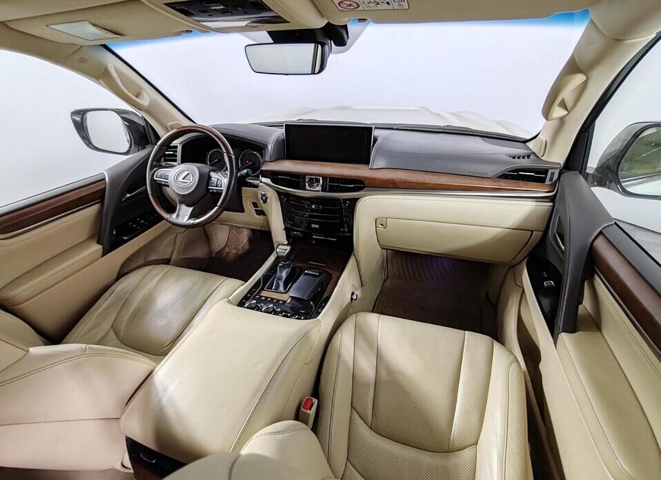 Lexus LX, III Рестайлинг 2 570 5.7 AT (367 л.с.) 4WD
