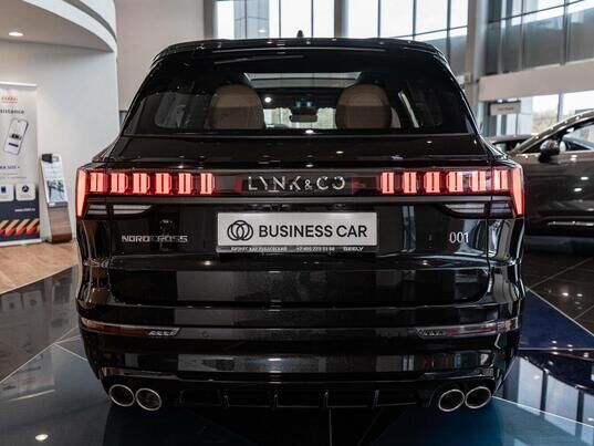 Lynk & Co 09