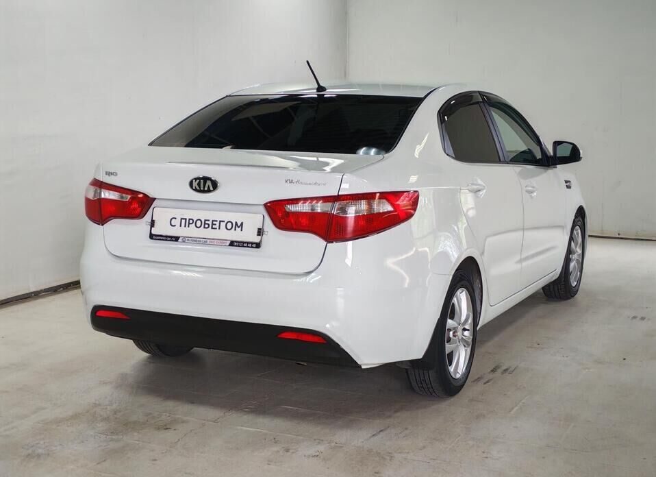 Kia Rio 5-speed 1.6 MT (123 л.с.)