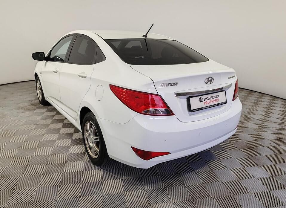 Hyundai Solaris, I Рестайлинг 1.6 AT (123 л.с.)