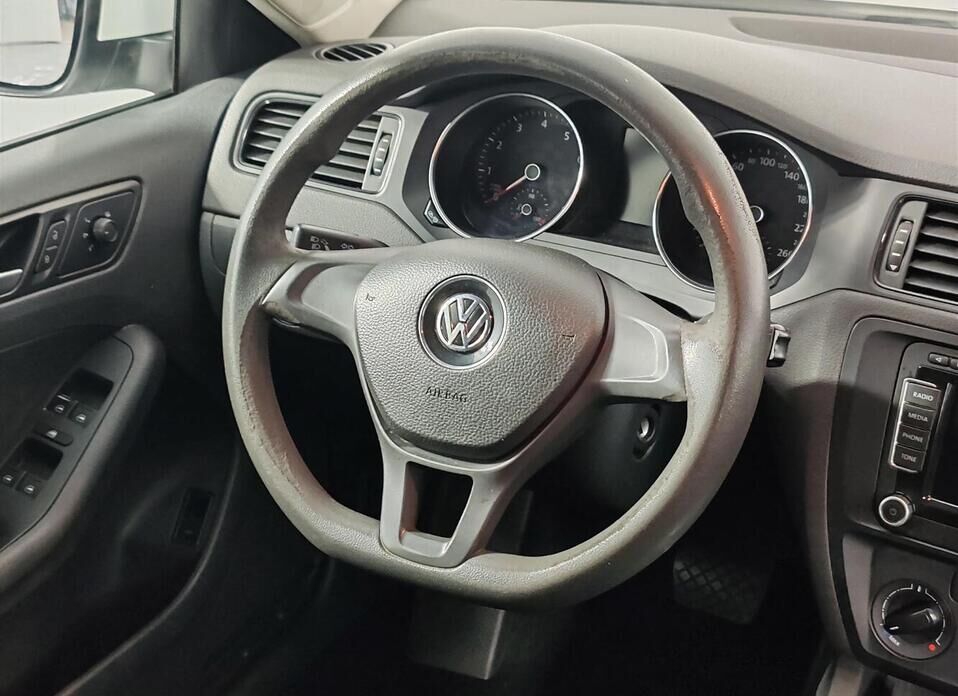 Volkswagen Jetta, VI Рестайлинг 1.6 AT (105 л.с.)