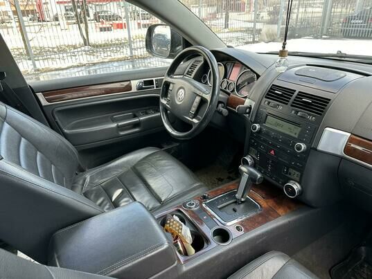 Volkswagen Touareg, 2008 г., 222 273 км