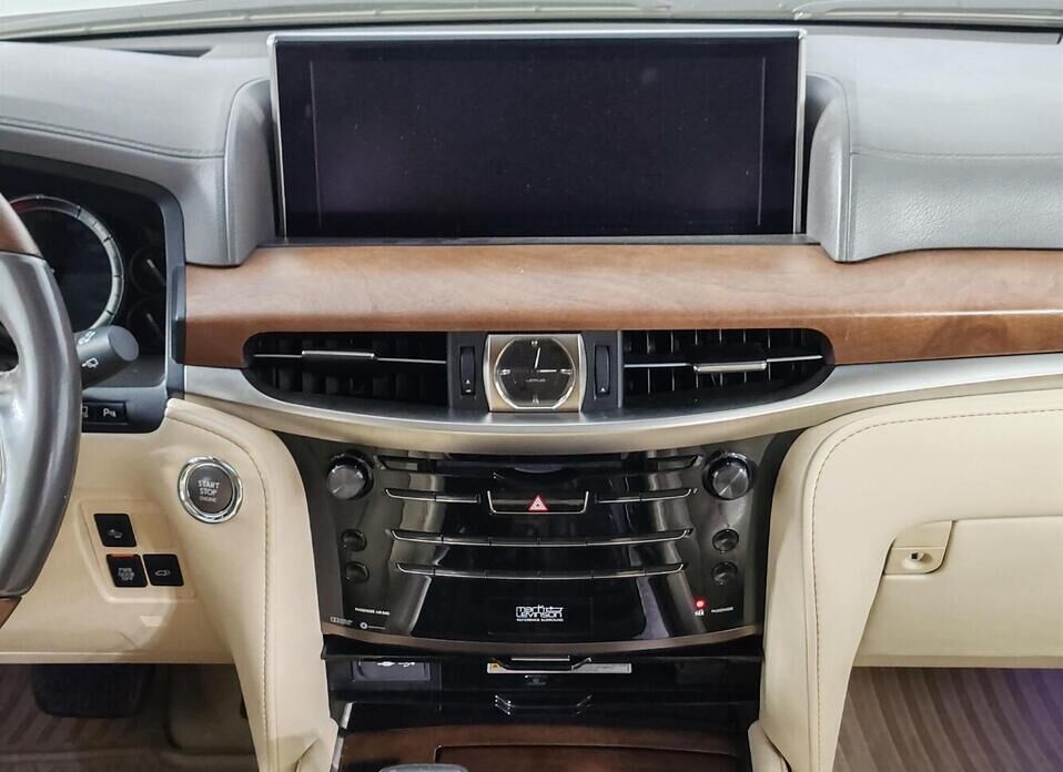 Lexus LX, III Рестайлинг 2 570 5.7 AT (367 л.с.) 4WD